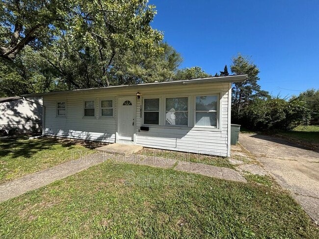 1422 Honeybee Dr in Dayton, OH - Building Photo - Building Photo