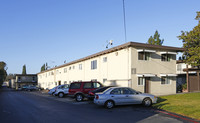 Clayburn Apartments in San Jose, CA - Foto de edificio - Building Photo