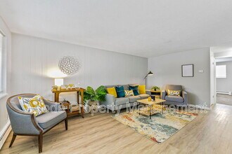 476 W 10th St in Loveland, CO - Building Photo - Building Photo