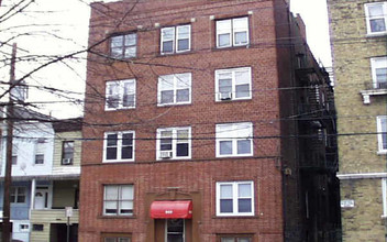 969 Summit Ave in Jersey City, NJ - Building Photo - Building Photo