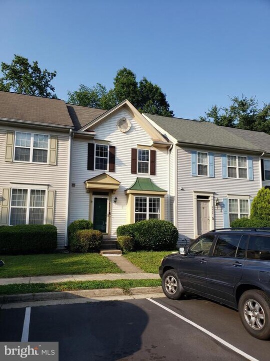 9426 Silver Meteor Ct in Manassas Park, VA - Building Photo