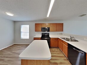 7536 Marietta Ln in Dallas, TX - Building Photo - Building Photo