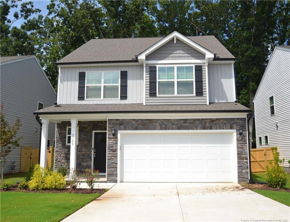 2129 Seneca Dr in Raleigh, NC - Building Photo