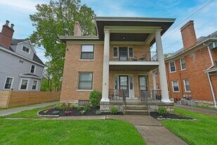 2127 Slane Ave in Cincinnati, OH - Building Photo