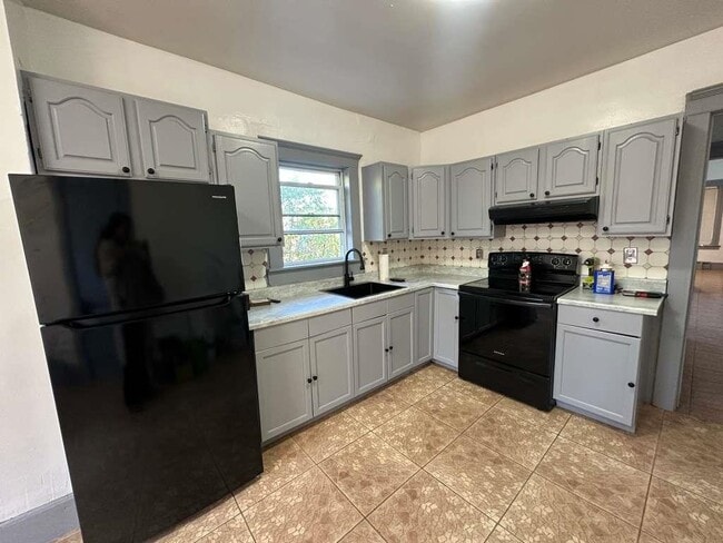 property at 1117 51st St