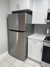 2616 NW 49th St in Fort Lauderdale, FL - Foto de edificio - Building Photo