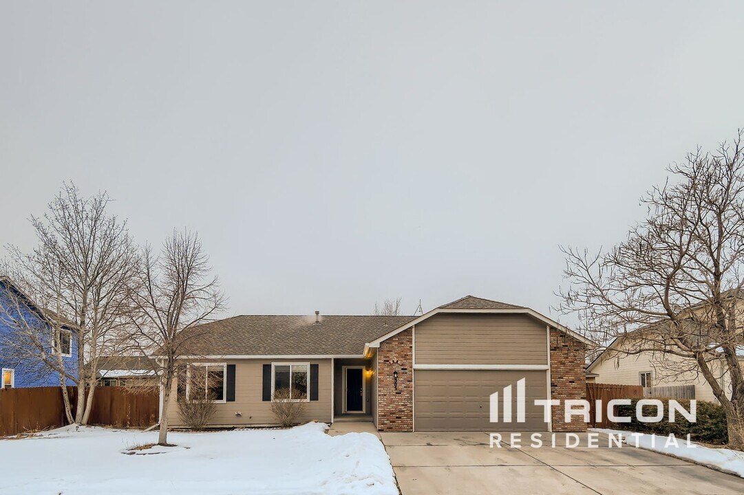 305 Disc Ln in Platteville, CO - Building Photo