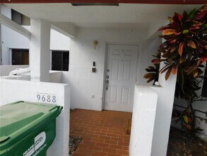 9688 SW 138th Ave in Miami, FL - Building Photo - Building Photo