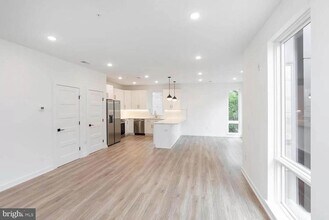 719 N 16th St in Philadelphia, PA - Building Photo - Building Photo