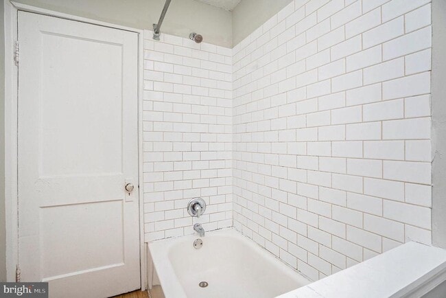 property at 404 E Jefferson St