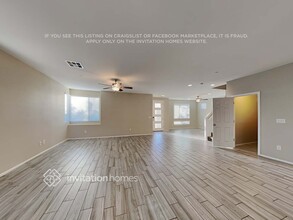 398 Gracious Wy in Henderson, NV - Building Photo - Building Photo