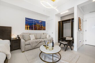 159 NE 6th St in Miami, FL - Building Photo - Building Photo