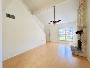 8800 Clearbrook Trail in Austin, TX - Building Photo - Building Photo