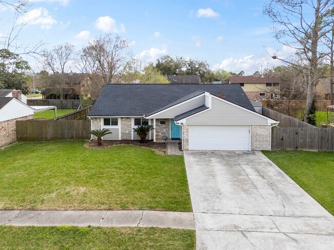 property at 304 Old Course Dr