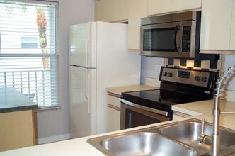 1885 Courtyard Way in Naples, FL - Building Photo - Building Photo