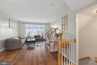 25065 Riding Center Dr in South Riding, VA - Building Photo - Building Photo