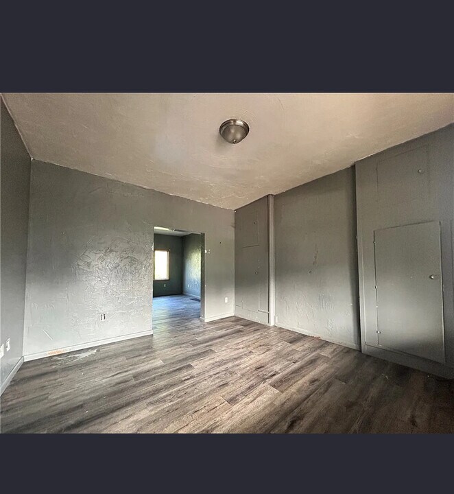 2405 Harrison St in McKeesport, PA - Building Photo