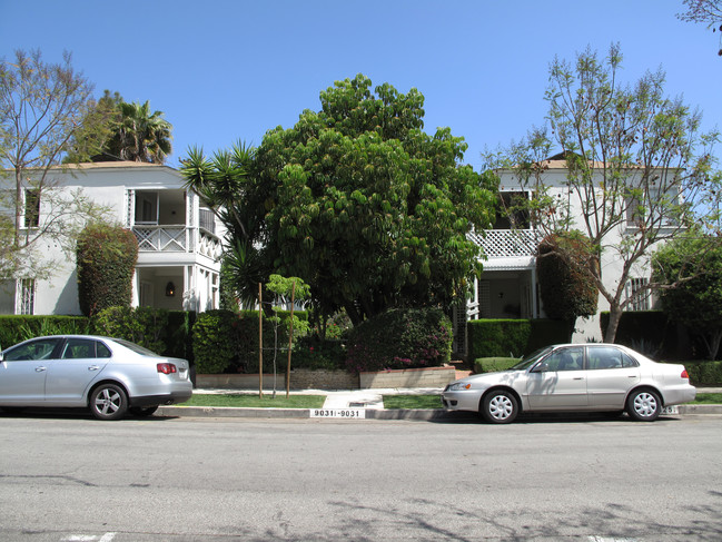 9025-9031 Rangely Ave in West Hollywood, CA - Building Photo - Building Photo