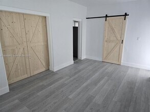 1637 SW 17th St in Miami, FL - Building Photo - Building Photo