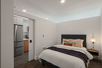 Hilite in Seattle, WA - Building Photo - Interior Photo