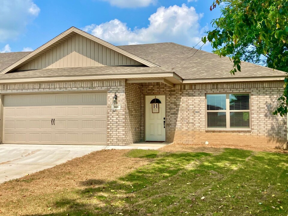 314 Alder St in Pea Ridge, AR - Building Photo