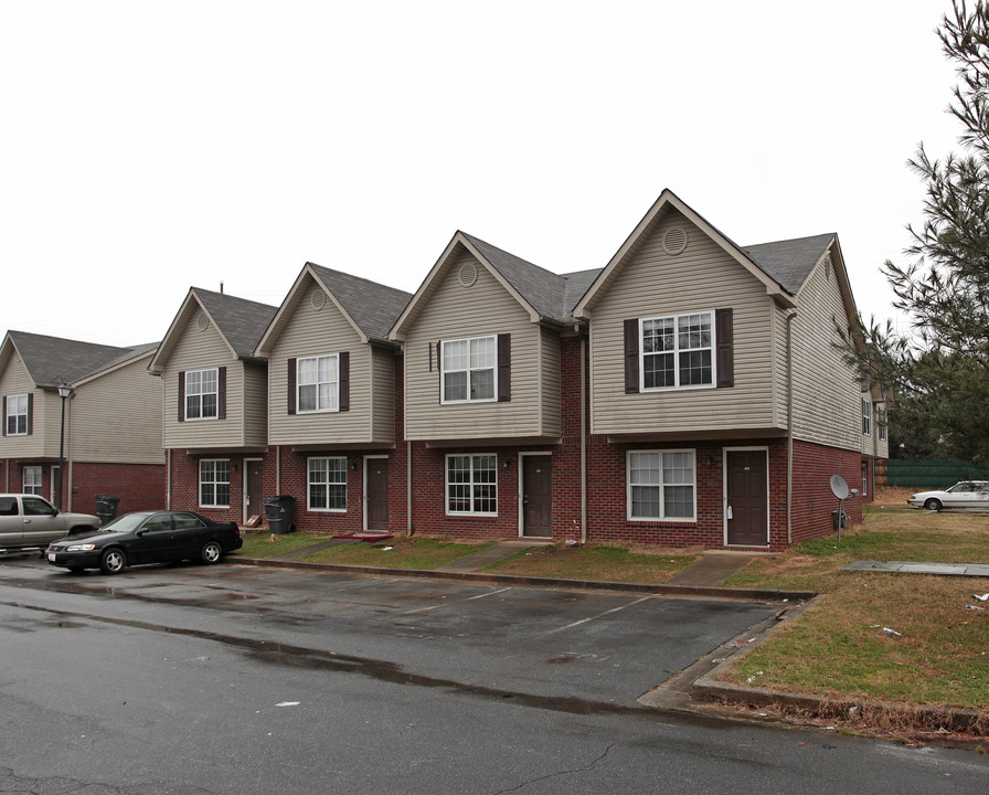 200 Westridge Dr in Acworth, GA - Foto de edificio