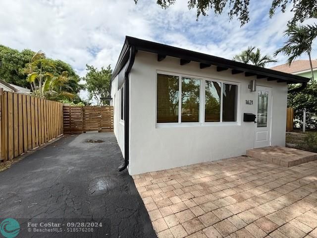 1621 NE 16th Terrace-Unit -1621 in Fort Lauderdale, FL - Building Photo - Building Photo
