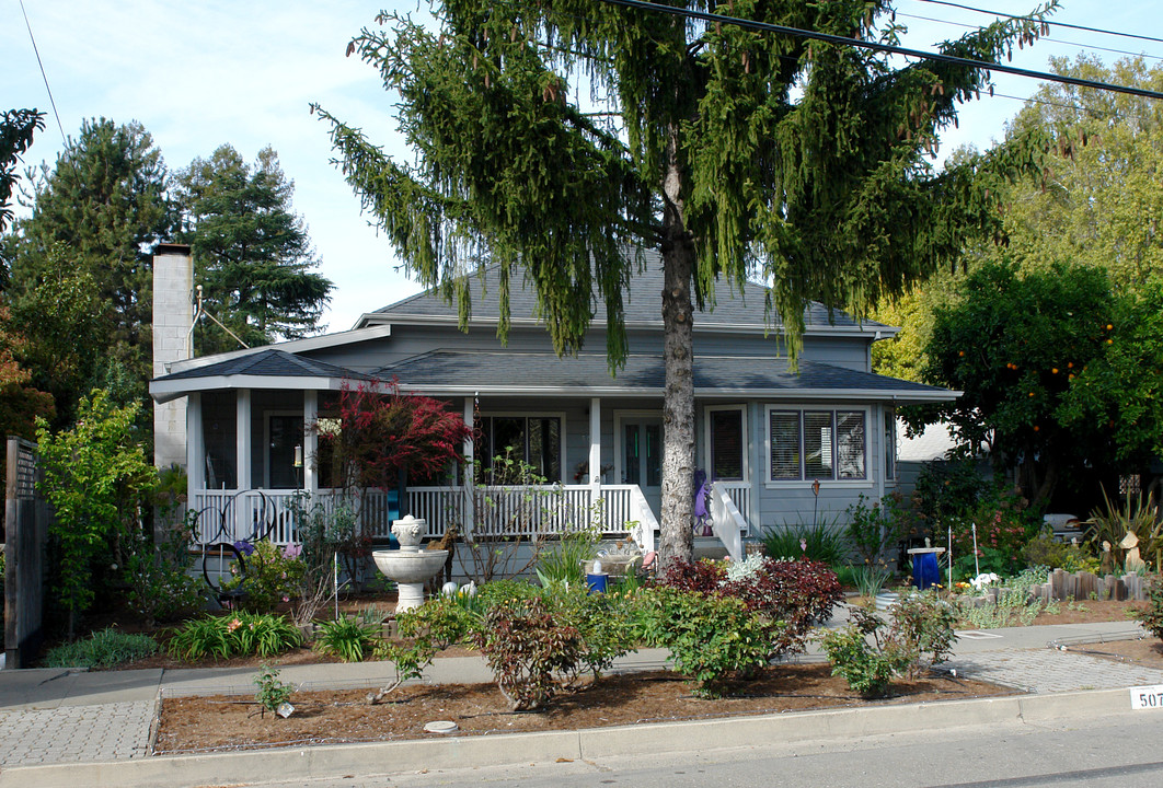 507 Tucker St in Healdsburg, CA - Building Photo