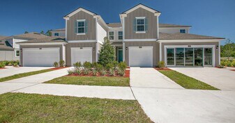 Discovery Trails Townhomes in Middleburg, FL - Building Photo