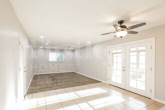 1321 S Beck Ave in Tempe, AZ - Foto de edificio - Building Photo