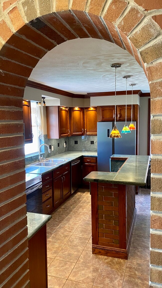 2223 Noble St, Unit 2223 Noble 1st Floor in West Lawn, PA - Foto de edificio - Building Photo