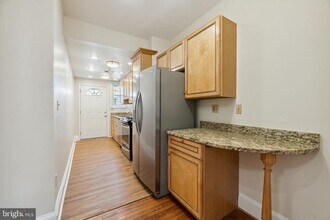 627 Columbia Rd NW in Washington, DC - Building Photo - Building Photo