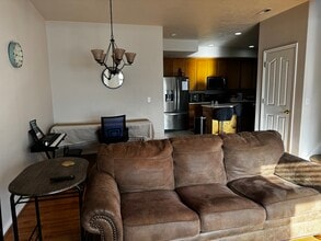 7071 S Kristilyn Ln in West Jordan, UT - Building Photo - Building Photo
