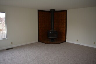 829 Rose Blossom Dr in Cupertino, CA - Building Photo - Building Photo