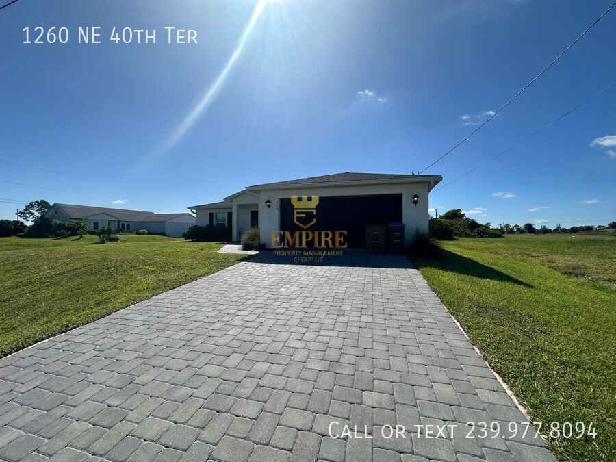 1260 NE 40th Terrace in Cape Coral, FL - Building Photo