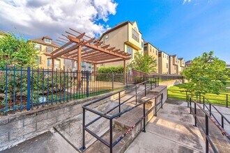 12258 Oxford Cres Cir in Houston, TX - Building Photo - Building Photo