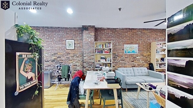 6 Cleveland Pl in Boston, MA - Building Photo - Building Photo