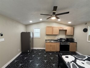 3310 Vega in Houston, TX - Building Photo - Building Photo