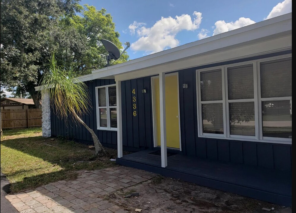 4336 Maygog Rd in Sarasota, FL - Building Photo