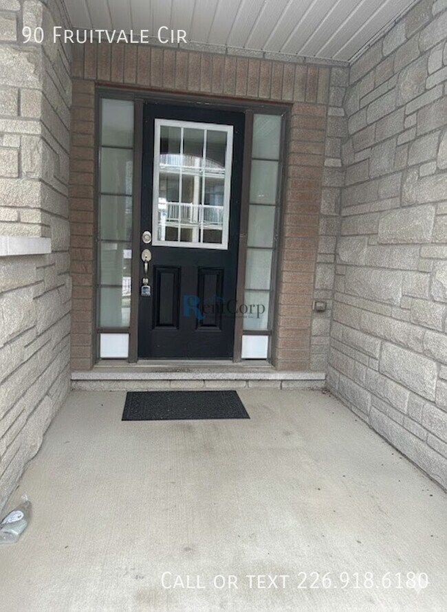 90 Fruitvale Cir in Brampton, ON - Building Photo - Building Photo