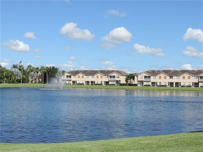3658 Parkridge Cir in Sarasota, FL - Building Photo - Building Photo