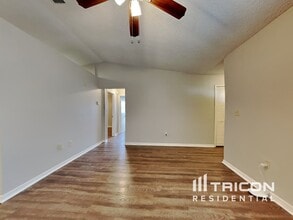 8511 91st Terrace in Seminole, FL - Building Photo - Building Photo