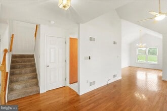 10 Stable Dr in Elverson, PA - Building Photo - Building Photo