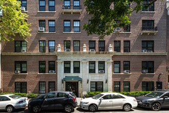 15 W 11th St in New York, NY - Foto de edificio - Building Photo