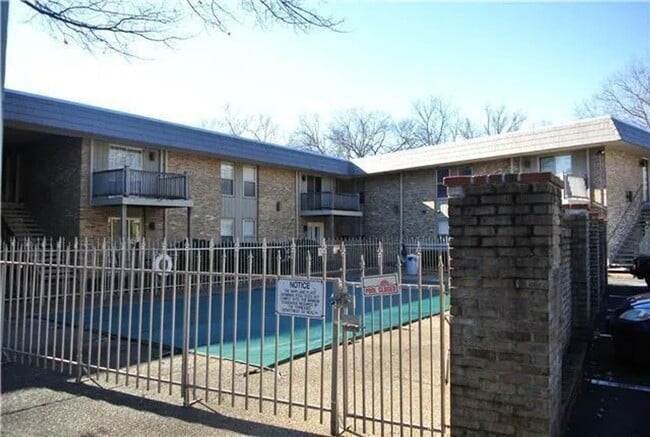 property at 3901 Whitland Ave
