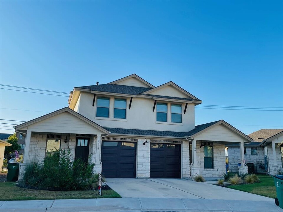 1300 Black Locust Drive West in Pflugerville, TX - Building Photo