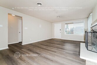 2735 Locust Ave W, Unit #102 in University Place, WA - Foto de edificio - Building Photo