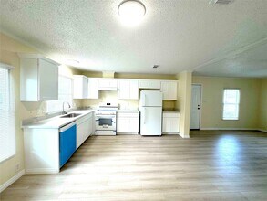 11730 Greenglen Dr in Houston, TX - Building Photo - Building Photo