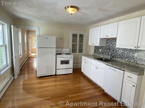 112 Thorndike St in Cambridge, MA - Building Photo - Building Photo