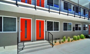 4534 30th St in San Diego, CA - Foto de edificio - Building Photo